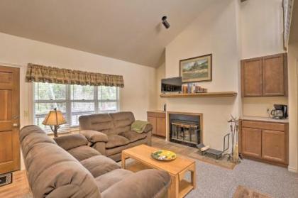 Grand Lake Condo with Fireplace Walk to Water!